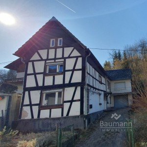Hauptbild HISTORISCHES FACHWERKHAUS MIT ANBAU - IDEAL FÜR HANDWERKER